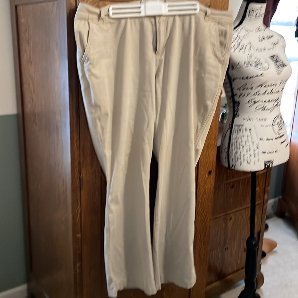 Old Navy Sweetheart Tan pants size 18